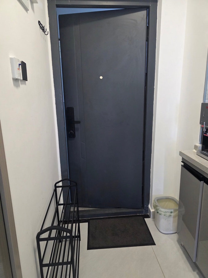 Entrance with smart lock